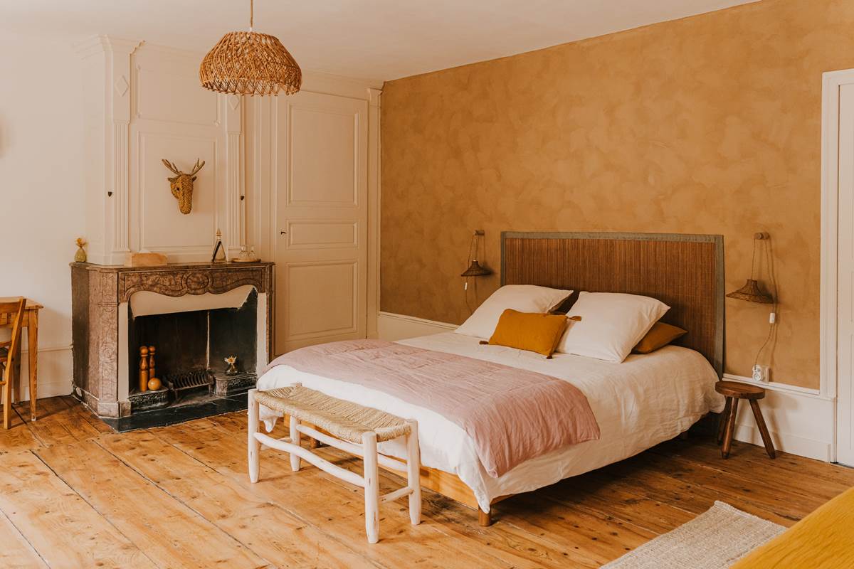 Double bed in a room shared by 2 women